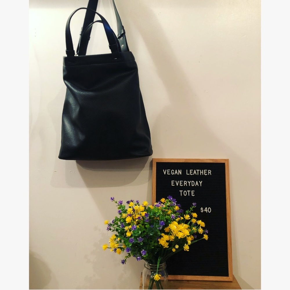 🔥 Vegan Leather Everyday Tote - Black